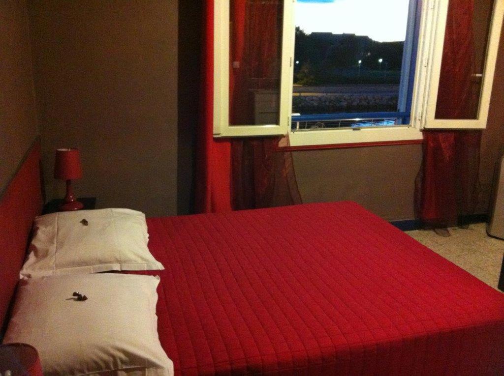 News Hotel Carnon-Plage Zimmer foto